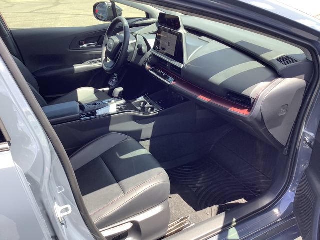 Used 2026 Toyota Prius Plug-In Hybrid FWD image 34