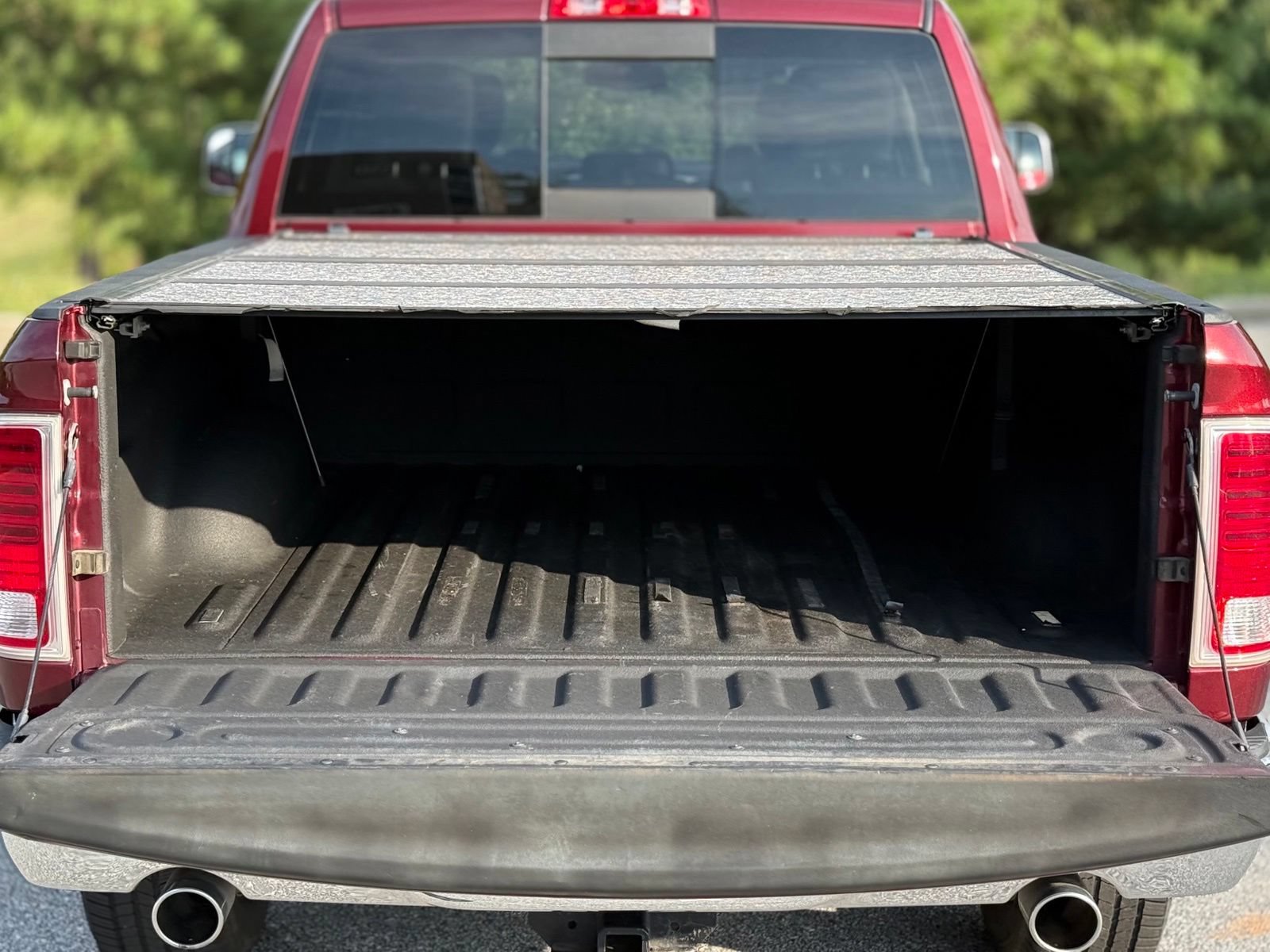 Used 2016 RAM 1500 Laramie AWD/4WD image 47