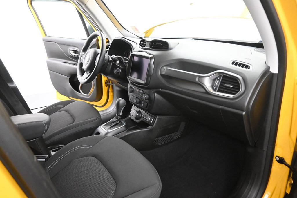 Used 2023 Jeep Renegade Latitude w/ Premium Group AWD/4WD image 20