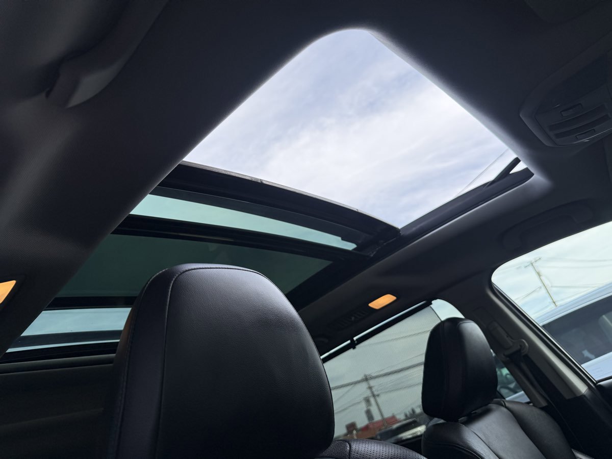 Used 2020 Subaru Ascent Limited w/ Technology Package image 32