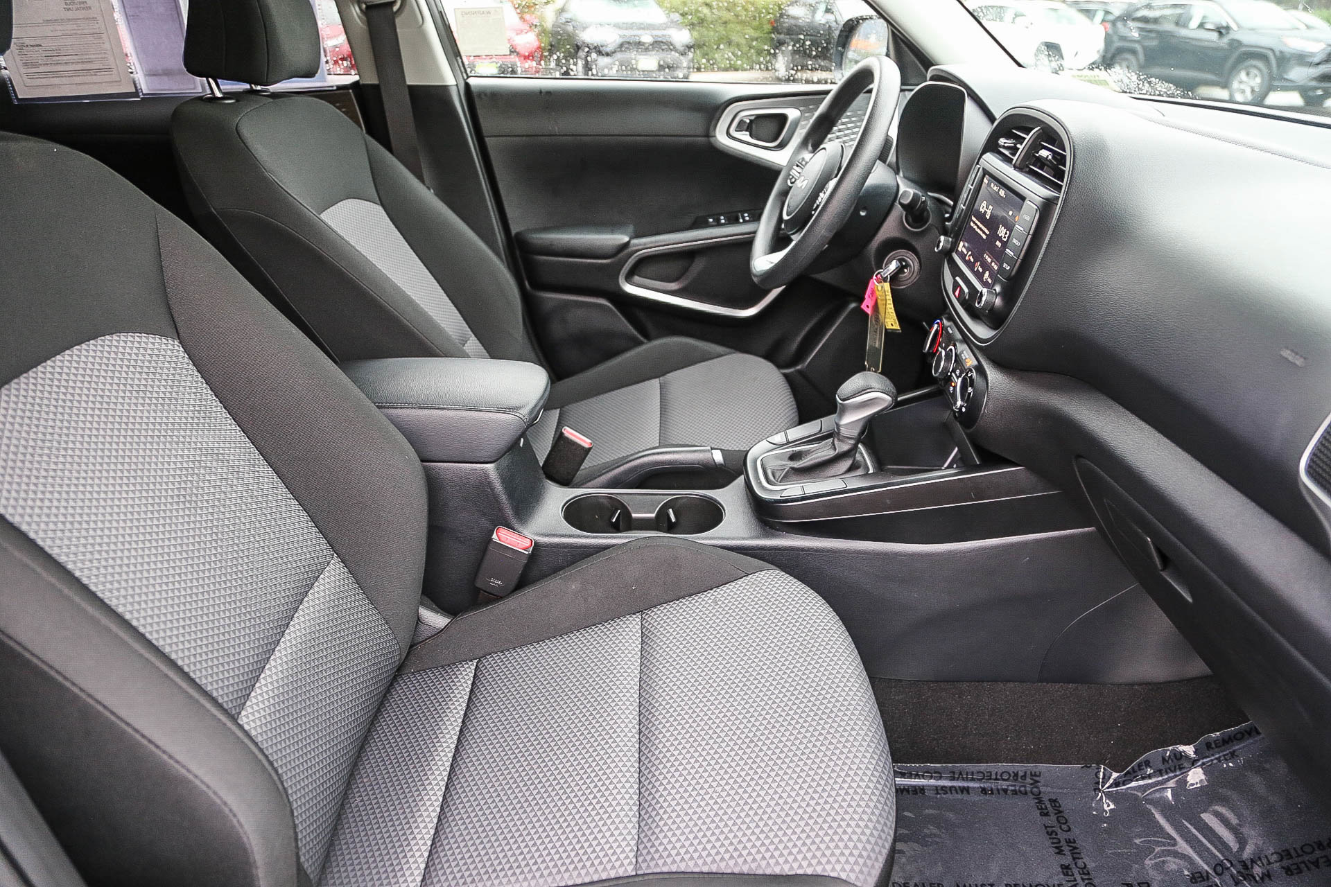 Used 2024 Kia Soul LX w/ Option Group 015 image 16