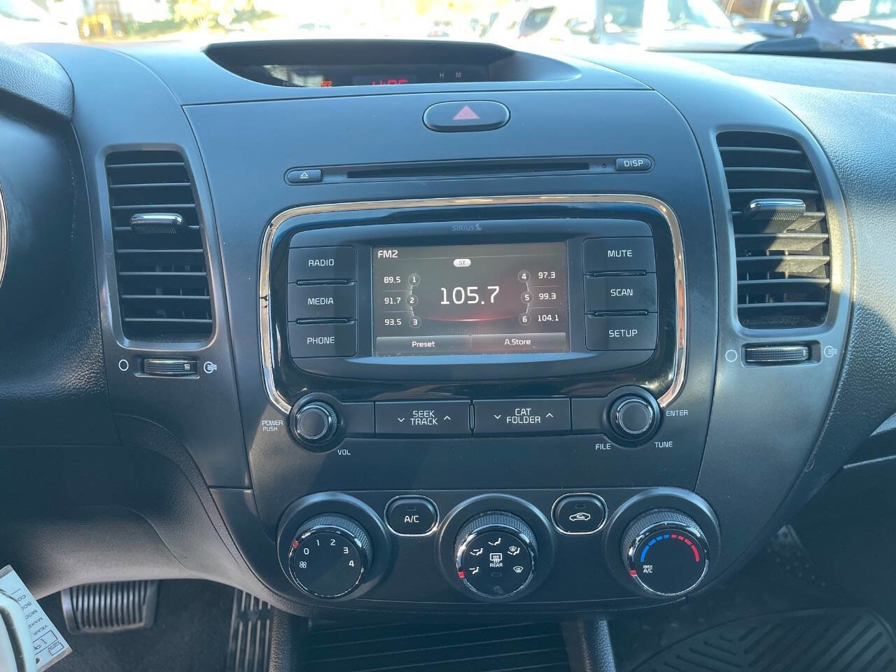 Used 2018 Kia Forte S image 14