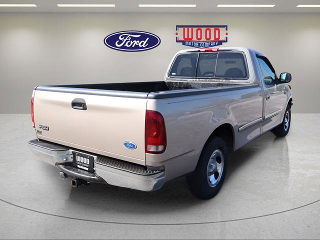Used 1997 Ford F150 Lariat RWD image 3