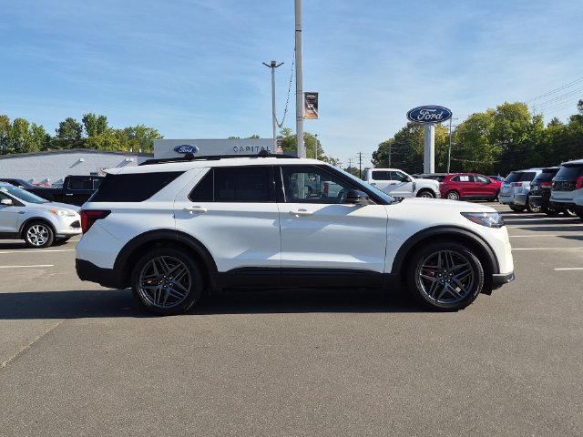 Used 2025 Ford Explorer ST AWD/4WD image 14