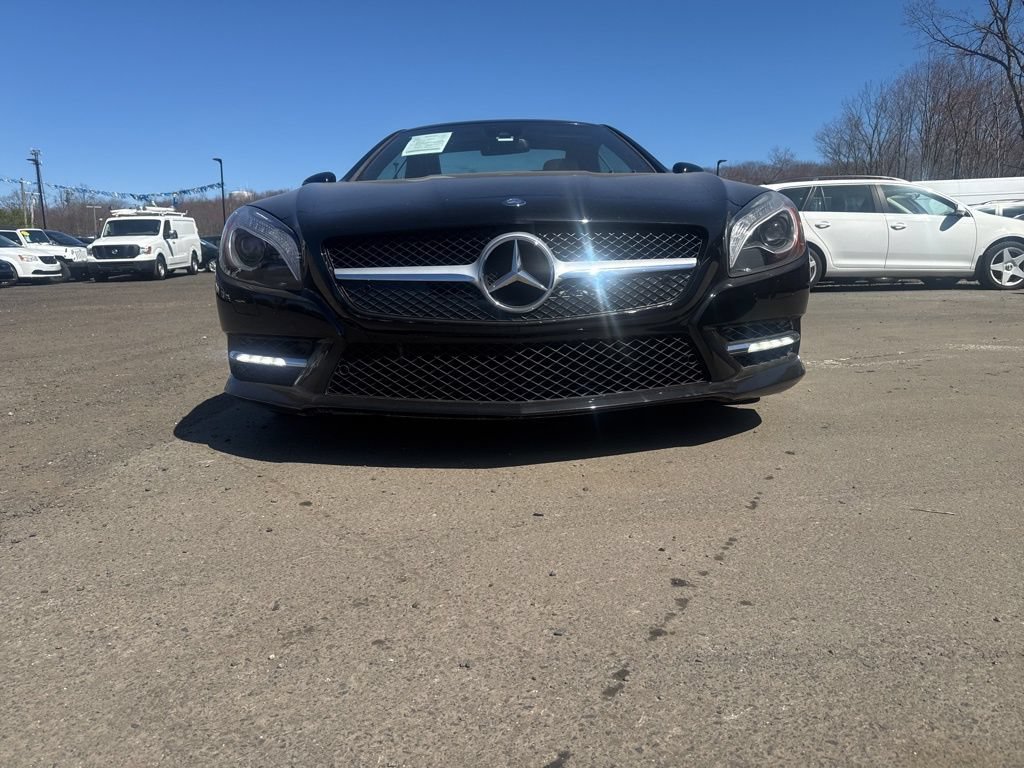 Used 2014 Mercedes-Benz SL 550 image 4