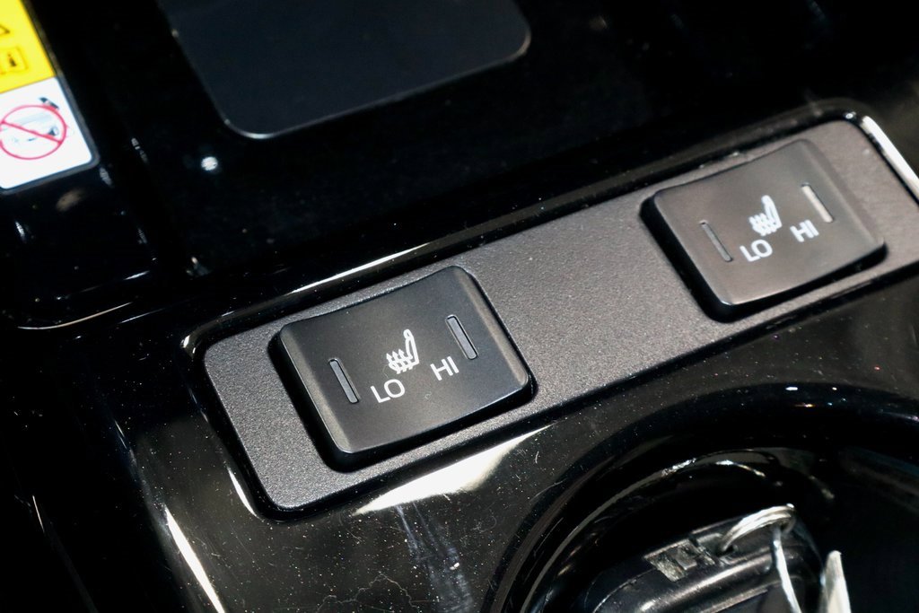 Used 2022 Toyota Prius Limited image 5