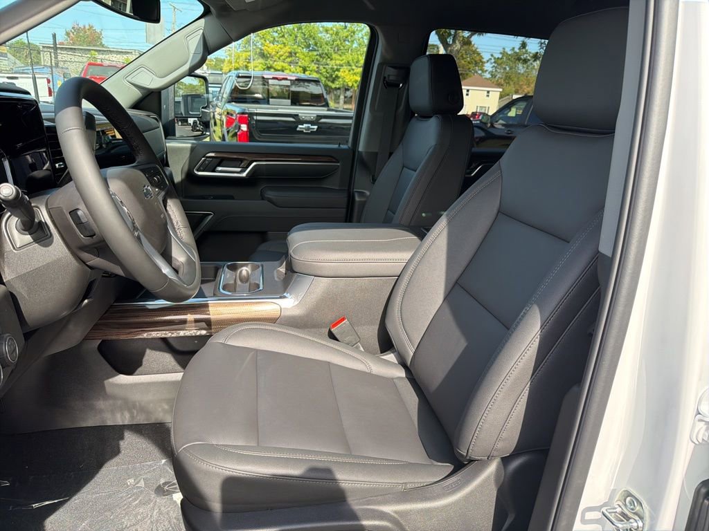 New 2026 Chevrolet Silverado 2500 LT w/ Trail Boss Package image 9