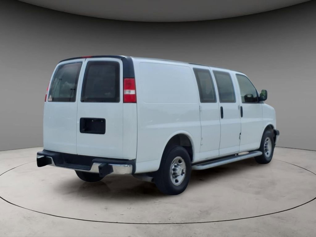 Used 2020 Chevrolet Express 2500 w/ Driver Convenience Package RWD image 5