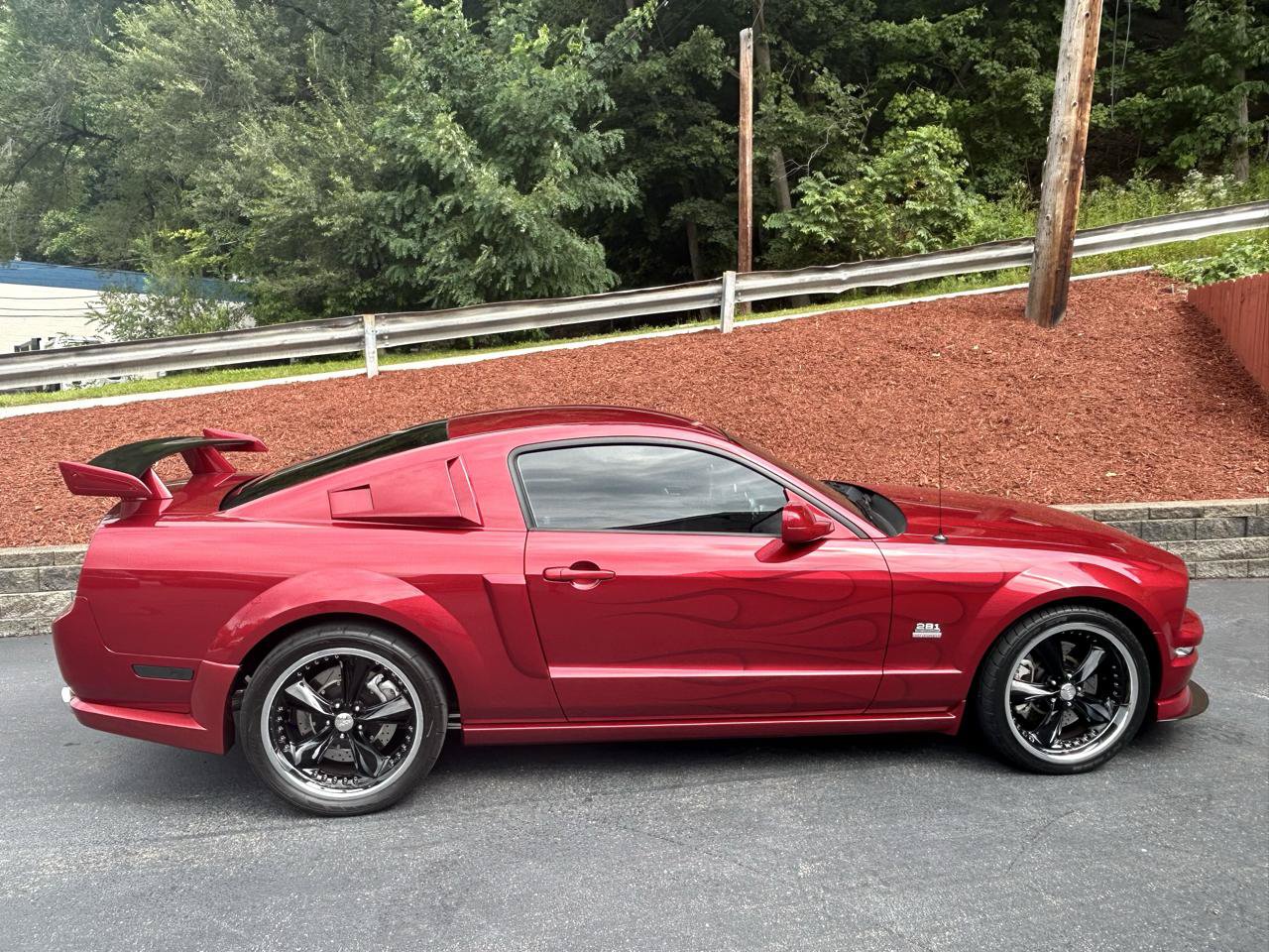 Used 2007 Ford Mustang GT RWD image 7