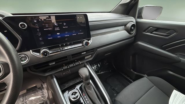 Used 2024 Chevrolet Colorado Trail Boss w/ Technology Package image 24