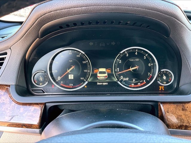 Used 2015 BMW 740Li xDrive image 22