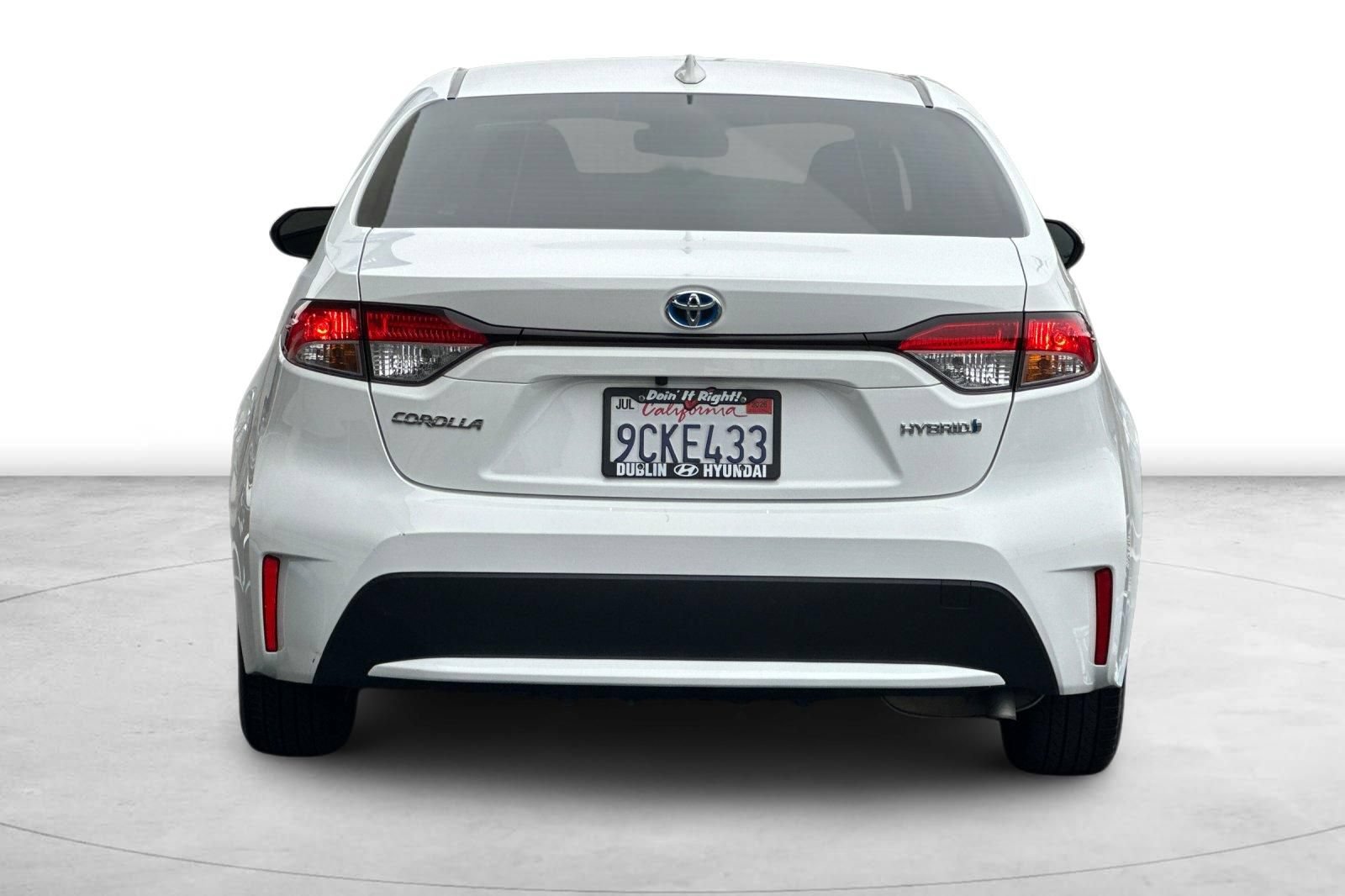 Used 2022 Toyota Corolla LE FWD image 5