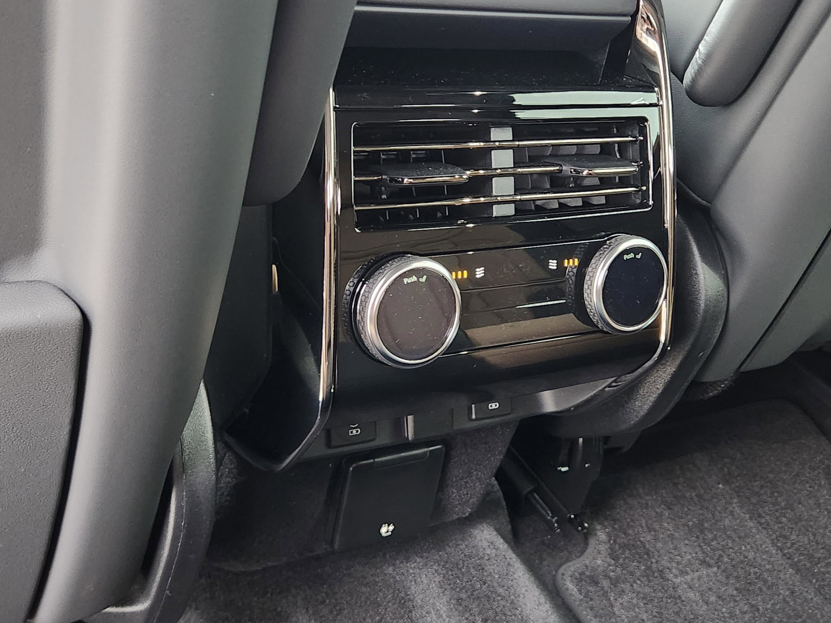 New 2026 Land Rover Range Rover Sport Dynamic SE AWD/4WD image 31