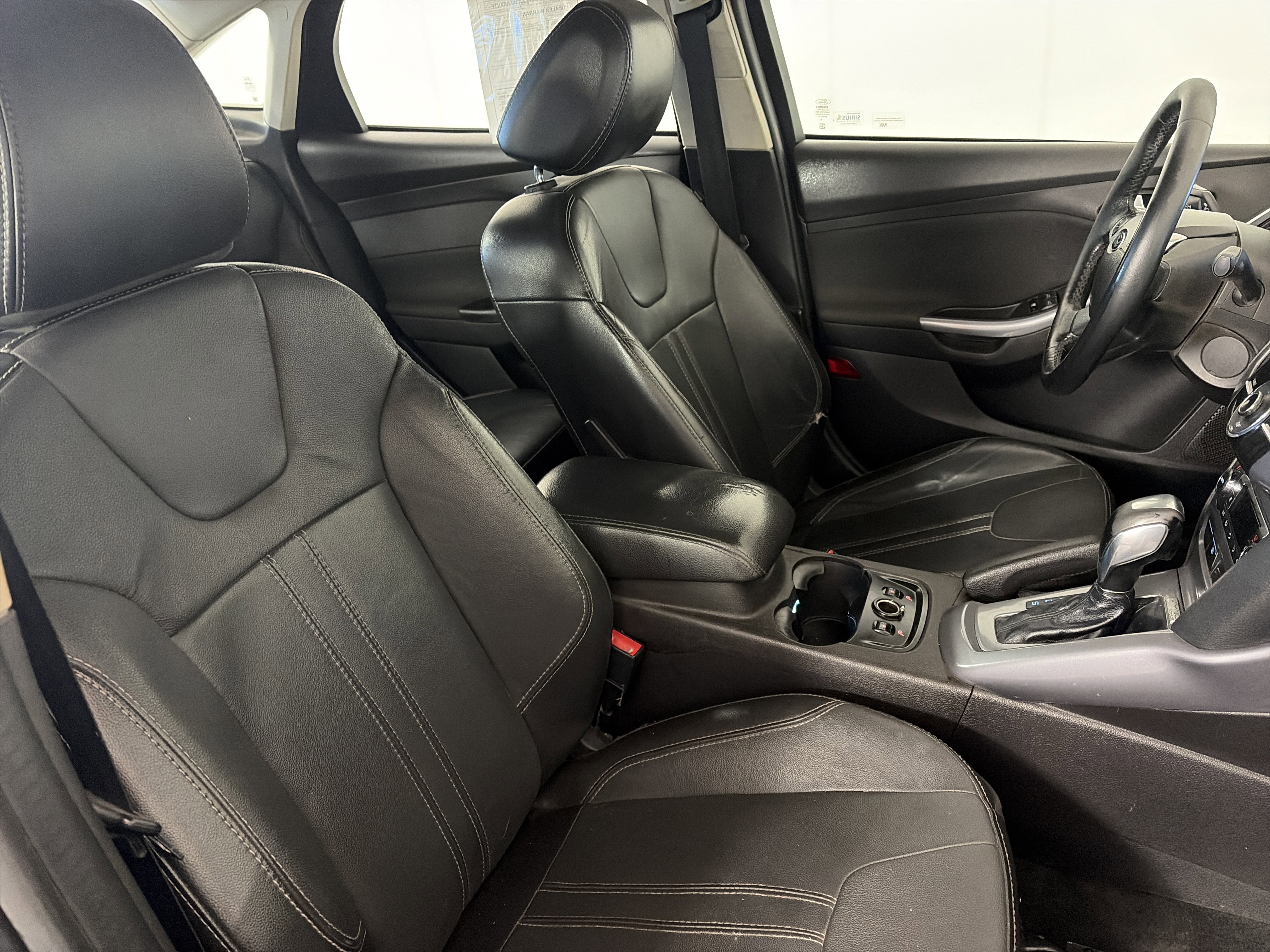 Used 2014 Ford Focus Titanium image 29