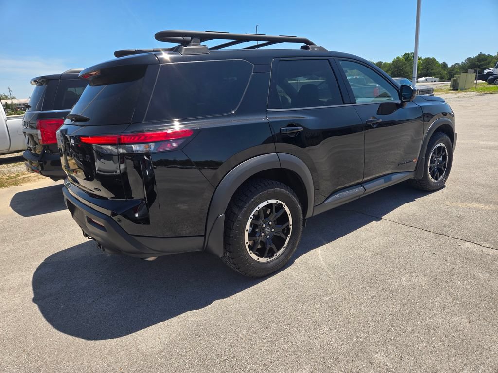 Used 2025 Nissan Pathfinder Rock Creek AWD/4WD image 4