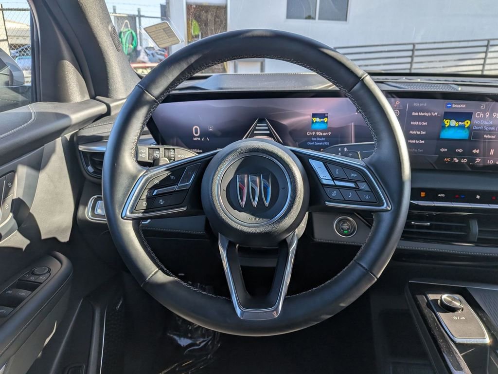 Used 2025 Buick Enclave Preferred AWD/4WD image 19