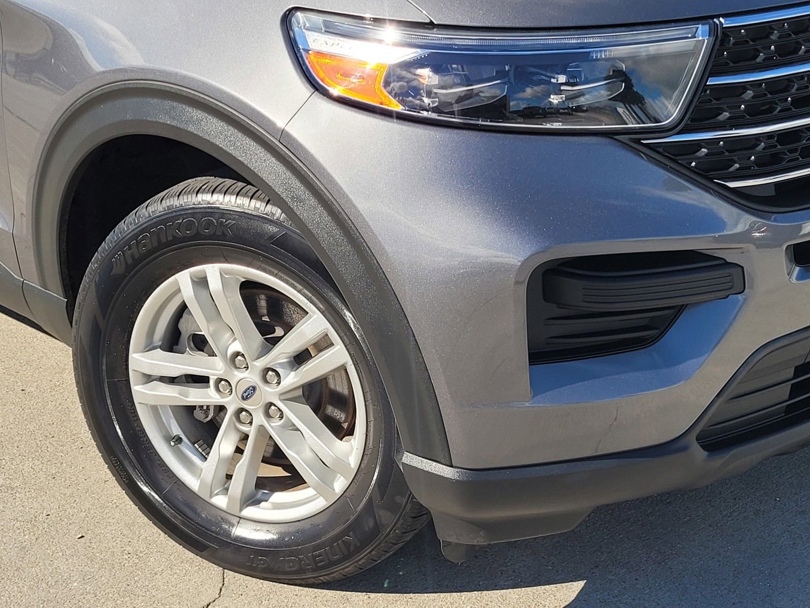 Used 2022 Ford Explorer XLT image 9