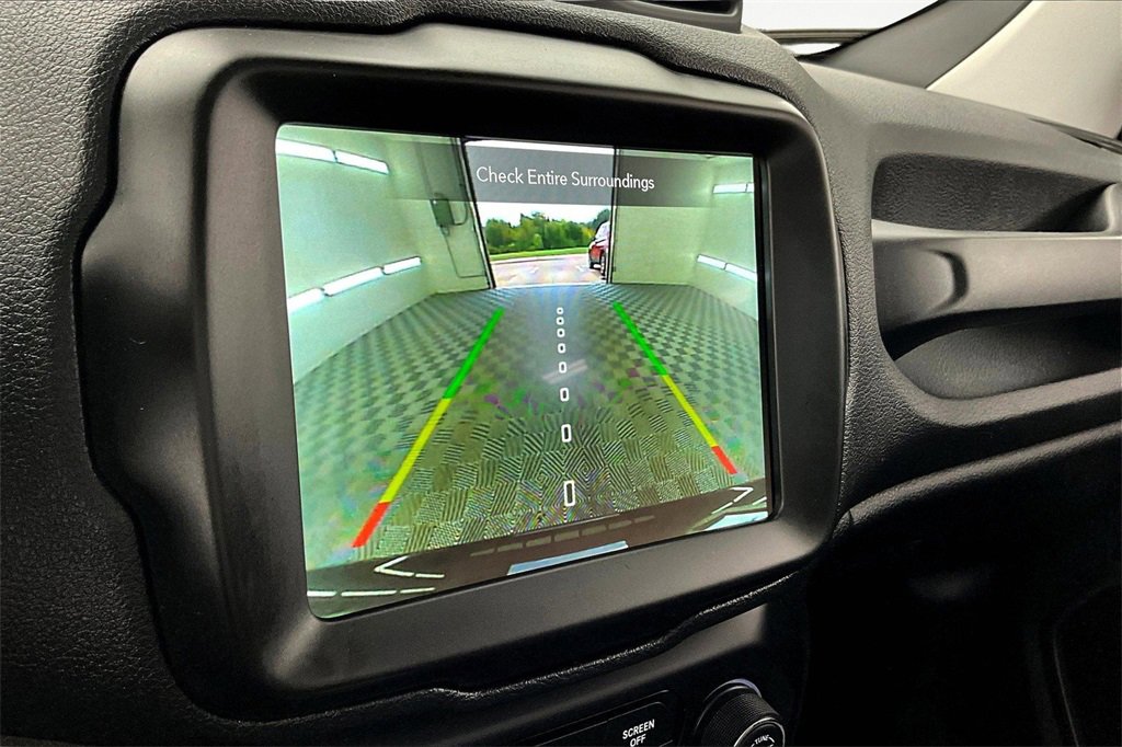 Used 2023 Jeep Renegade Limited image 21