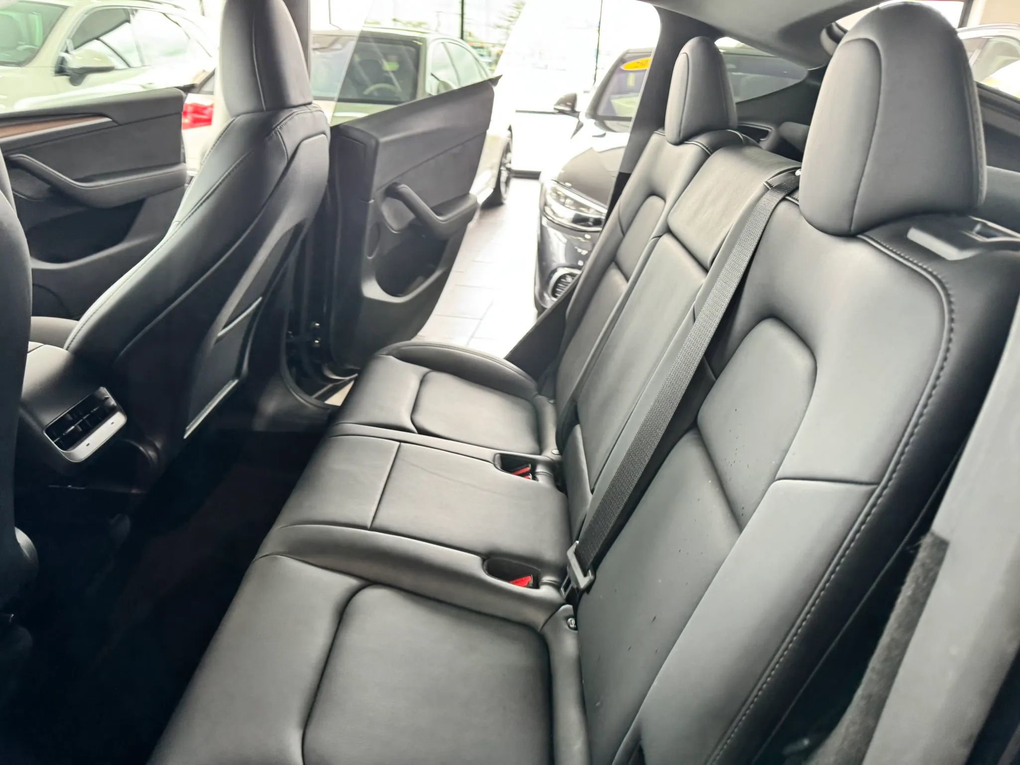 Used 2023 Tesla Model Y Long Range AWD/4WD image 19