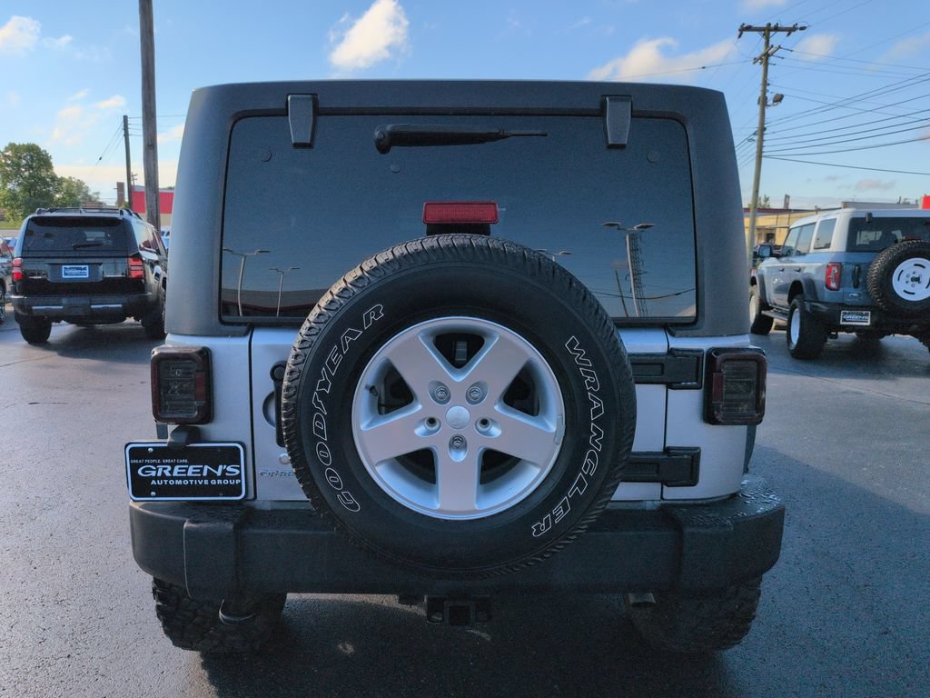 Used 2014 Jeep Wrangler Unlimited Sport w/ Quick Order Package 24S AWD/4WD image 4