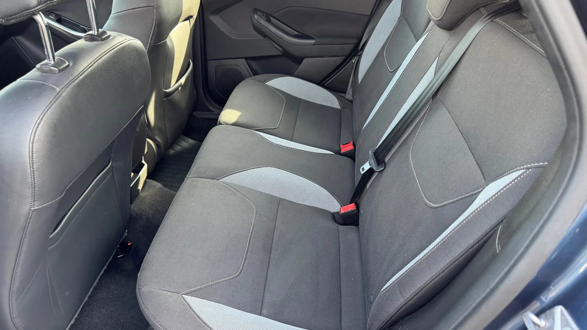 Used 2018 Ford Focus ST image 16