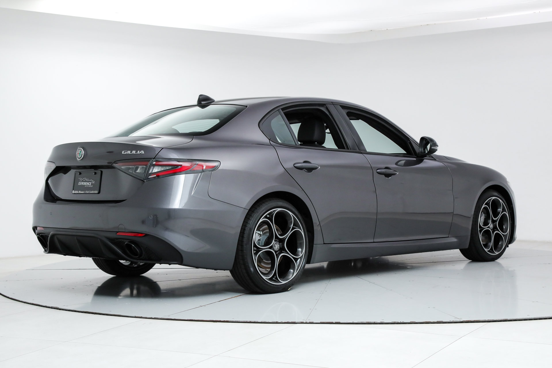 New 2025 Alfa Romeo Giulia w/ Driving Assist Package RWD image 5