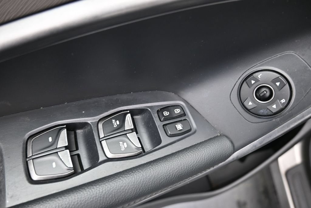 Used 2018 Hyundai Santa Fe Sport w/ 2.4L Value Package 02 FWD image 18