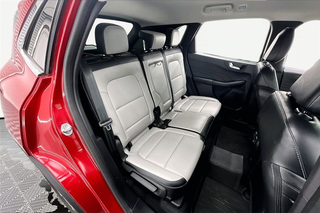 Used 2023 Ford Escape Platinum image 27