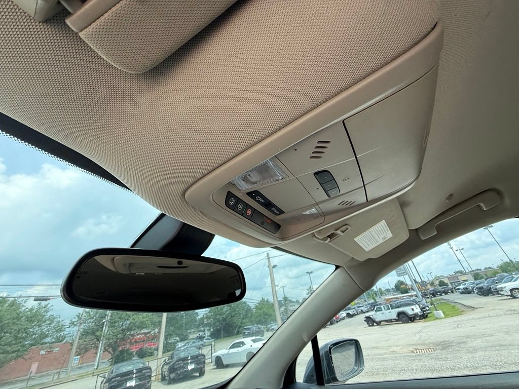 Used 2019 Buick Enclave Essence FWD image 23