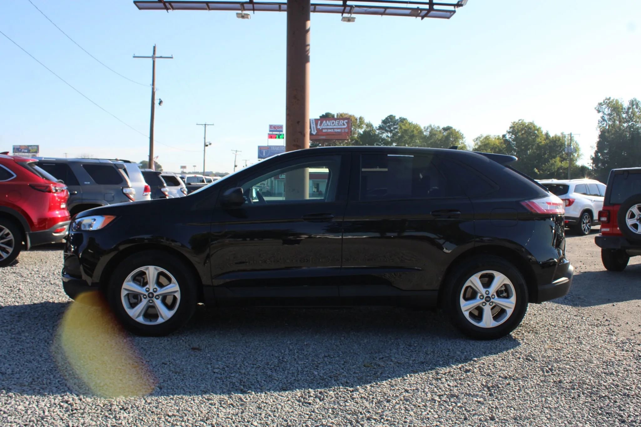 Used 2022 Ford Edge SE image 2