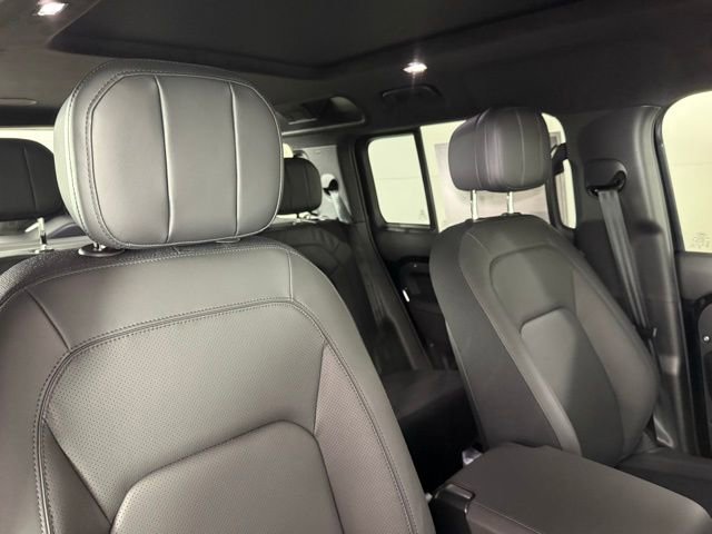 New 2026 Land Rover Defender 110 X image 31