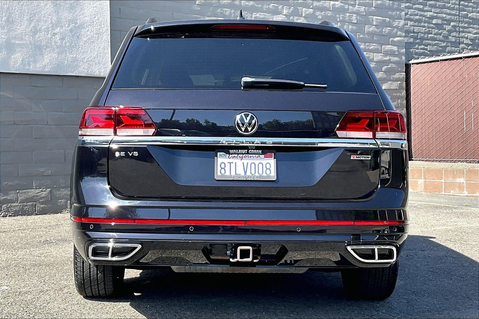 Certified 2021 Volkswagen Atlas SE w/ Towing Package AWD/4WD image 3