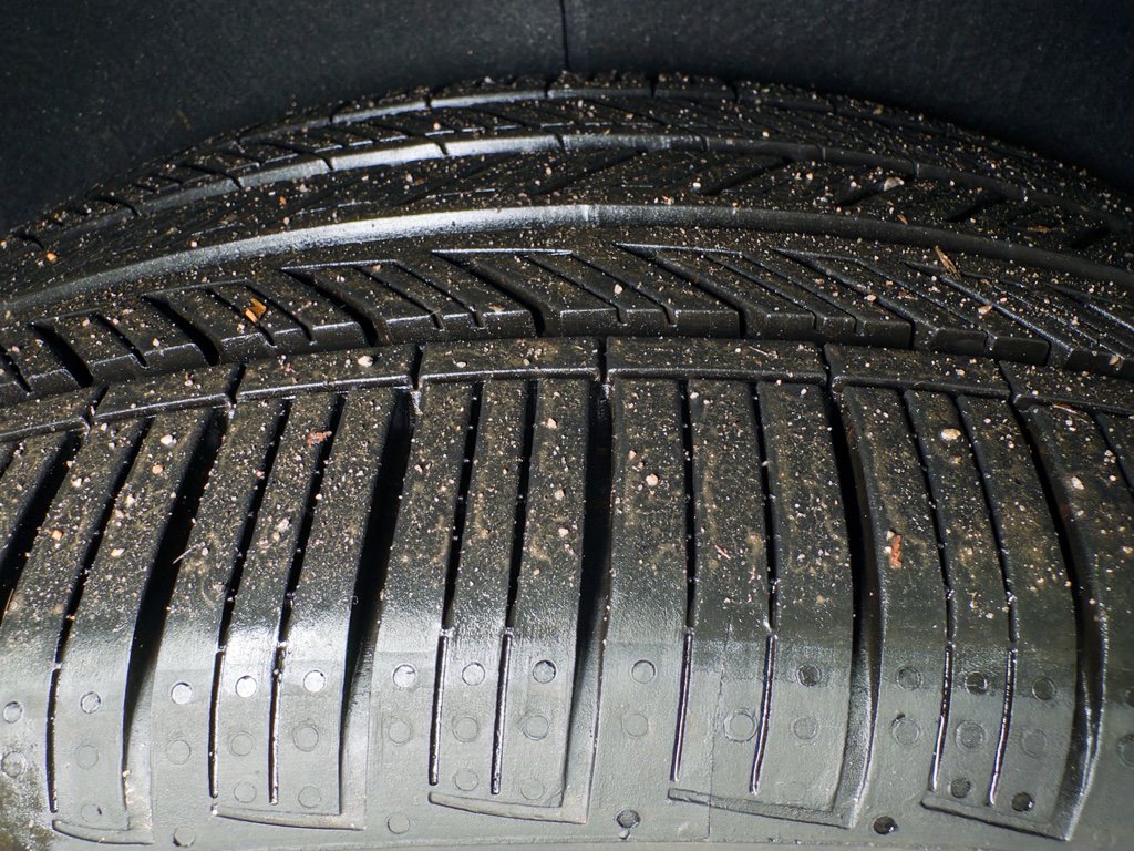 Used 2025 Volkswagen ID. Buzz Pro S image 35