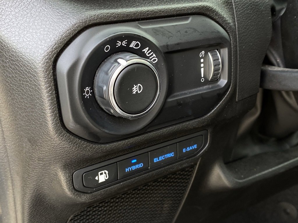 Used 2023 Jeep Wrangler Unlimited Sahara image 10