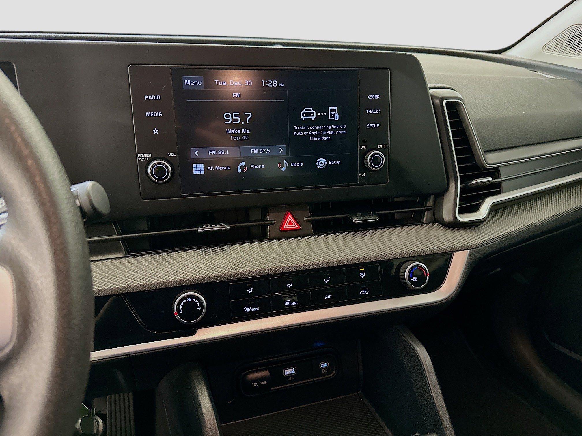 Used 2024 Kia Sportage LX image 25