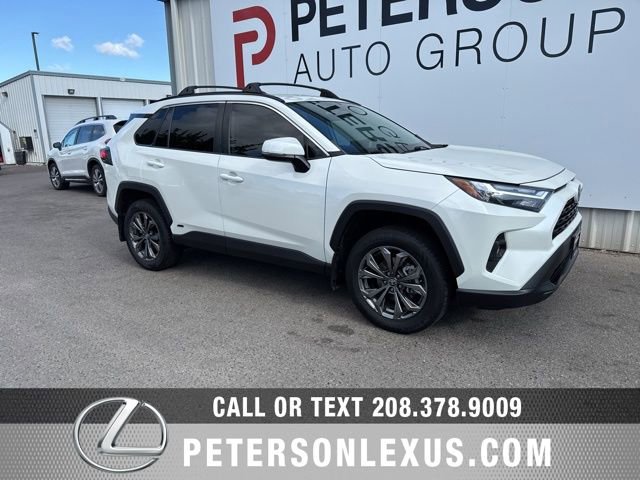 Used 2022 Toyota RAV4 XLE Premium AWD/4WD image 2