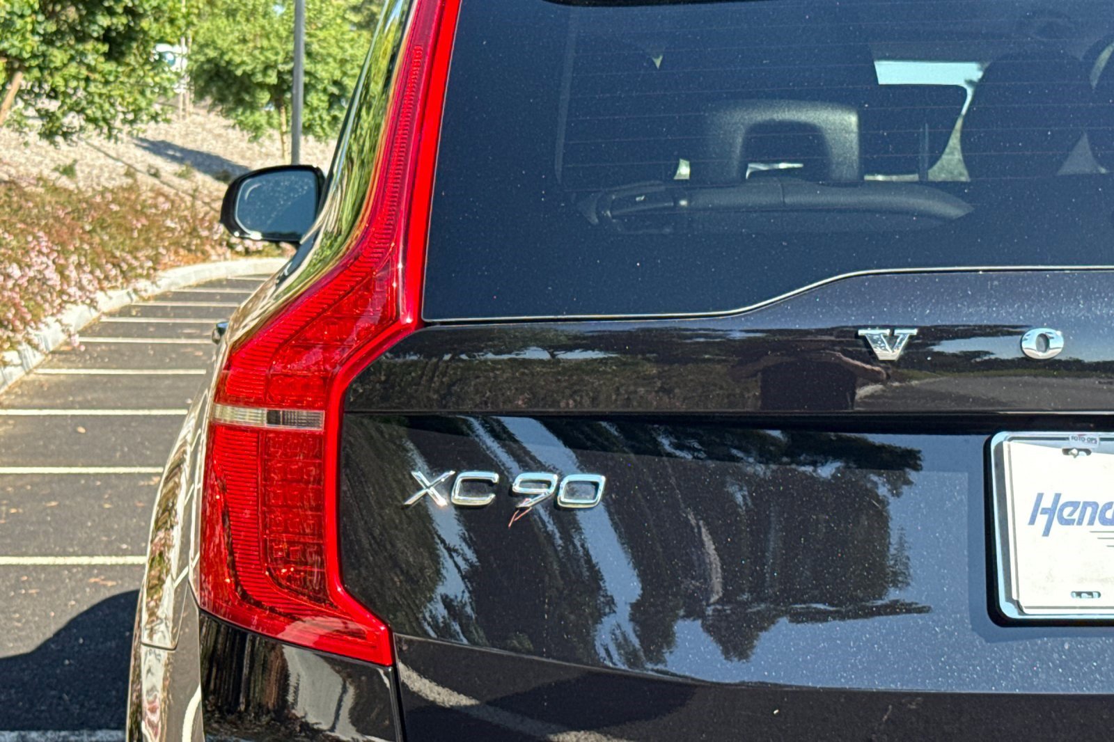 Used 2025 Volvo XC90 B6 Ultra image 40