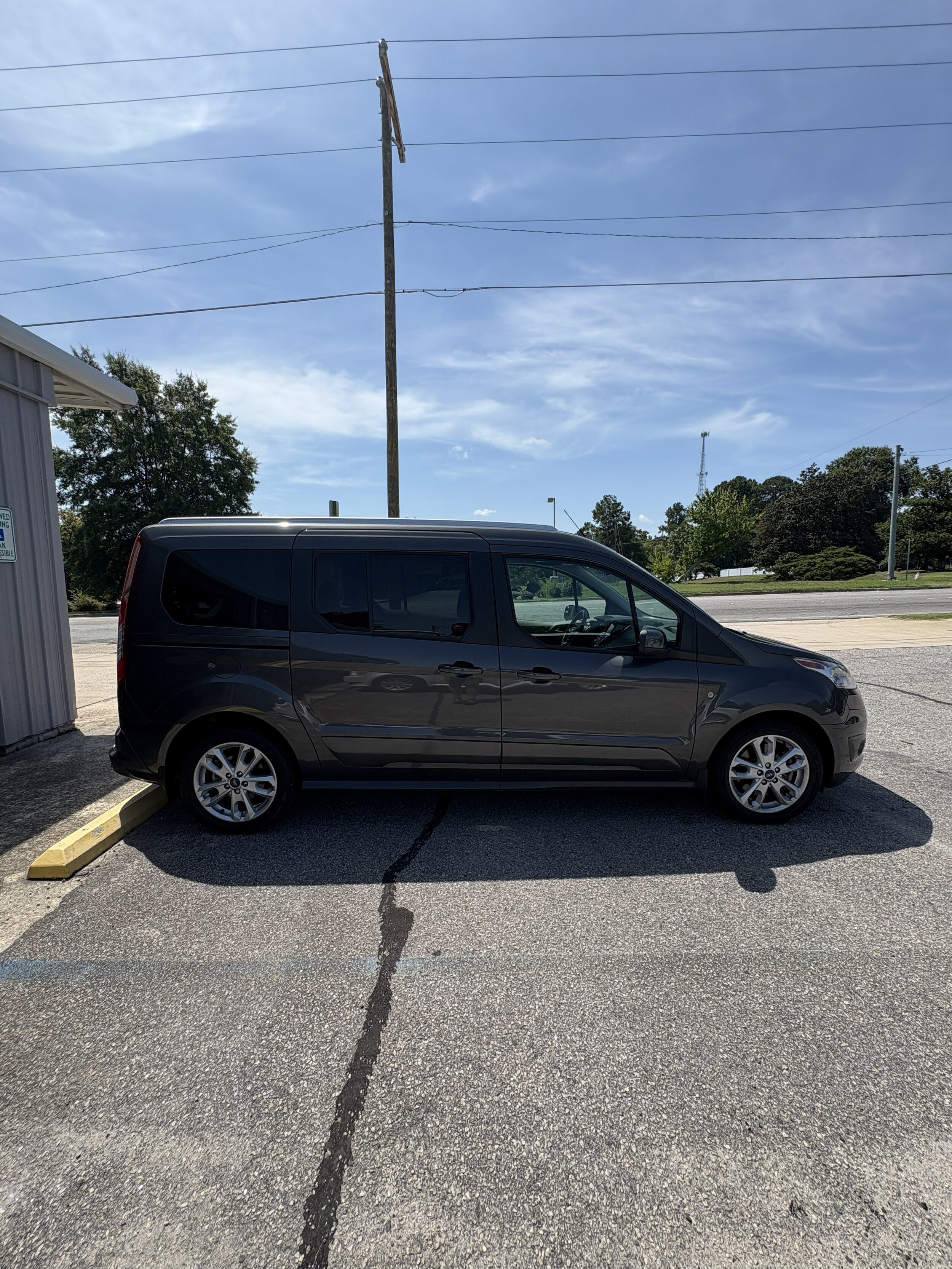 Used 2016 Ford Transit Connect Titanium FWD image 4