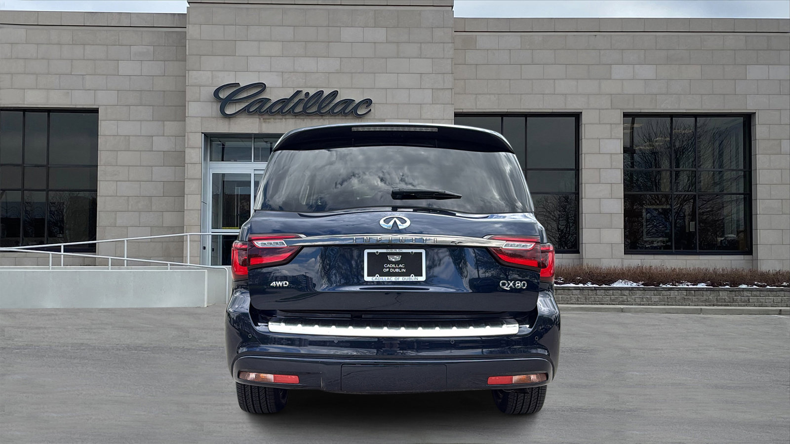 Used 2021 INFINITI QX80 Premium Select w/ All-Season Package AWD/4WD image 6