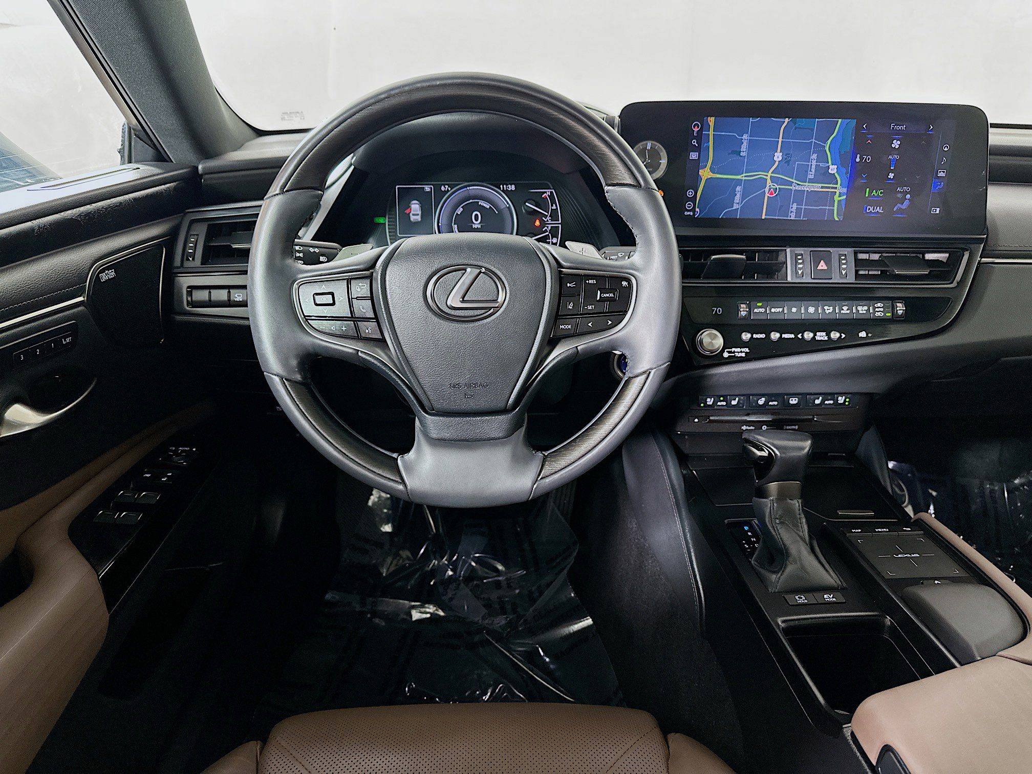 Used 2022 Lexus ES 300h w/ Accessory Package image 23