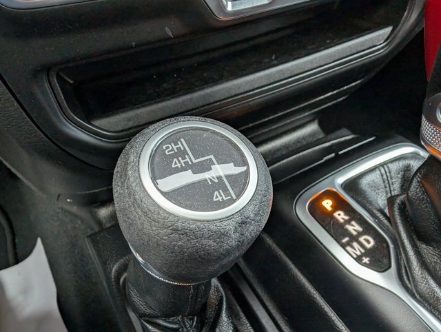 Used 2022 Jeep Wrangler Unlimited Sport image 25