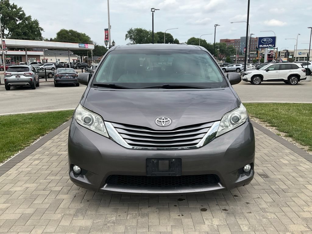 Used 2015 Toyota Sienna XLE AWD/4WD image 8
