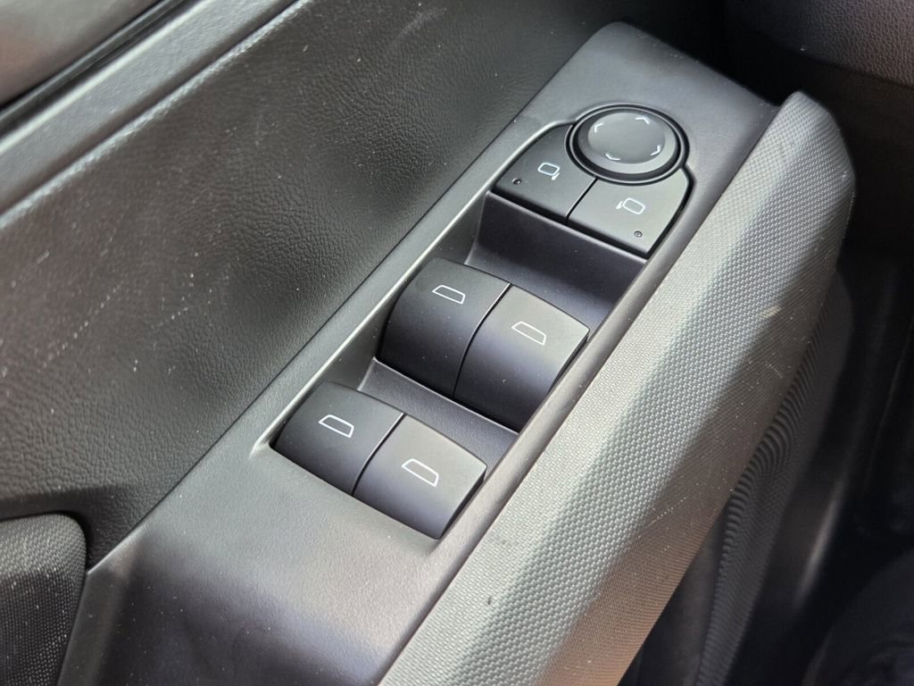 Used 2023 Chevrolet Colorado W/T image 23