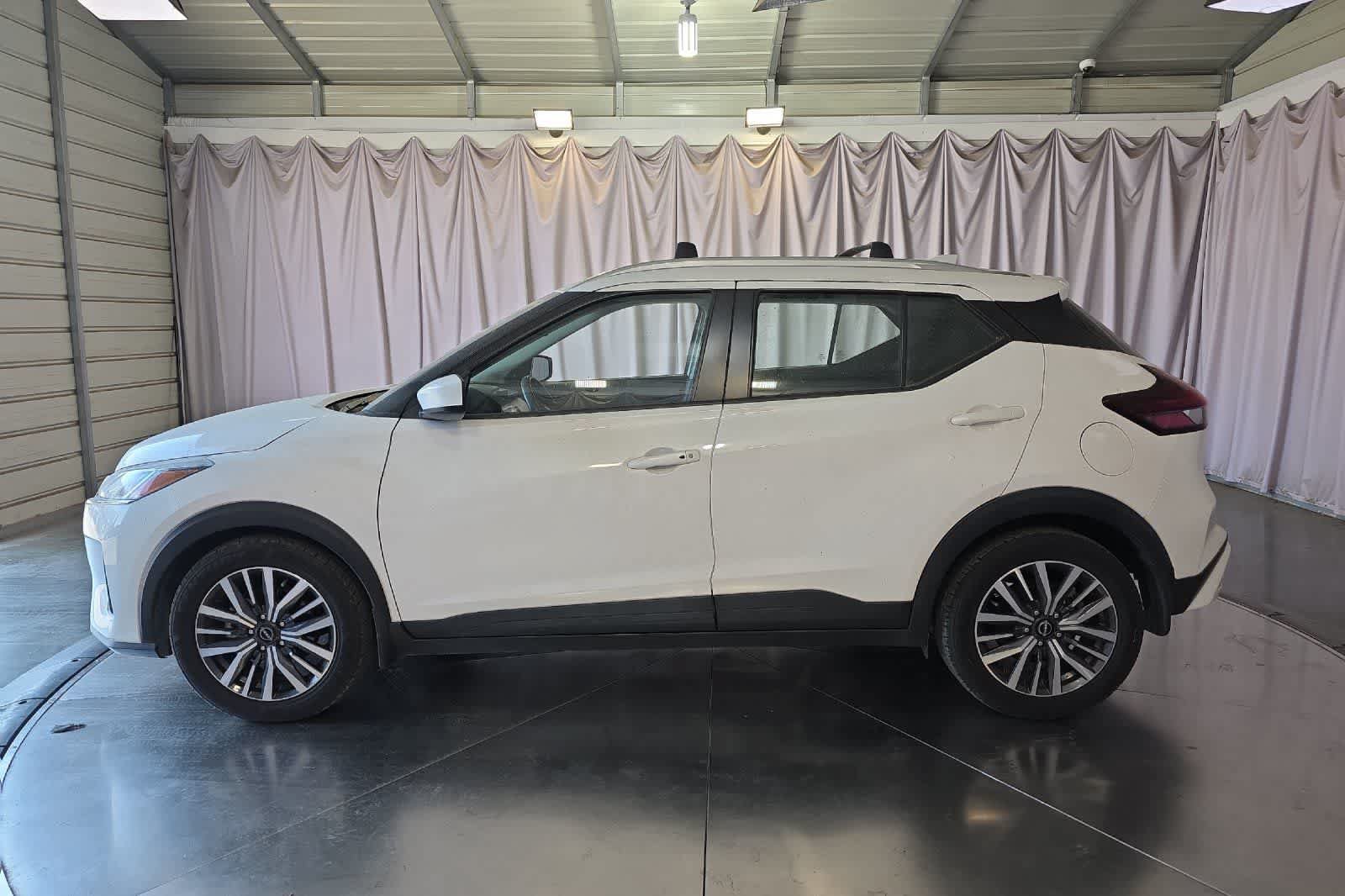 Used 2023 Nissan Kicks SV FWD image 6