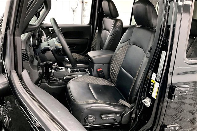 Used 2020 Jeep Wrangler Unlimited Sahara image 19