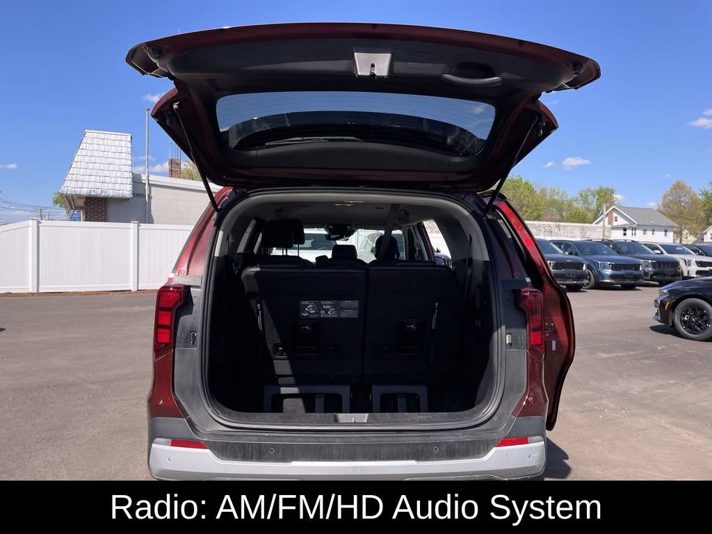 Used 2025 Kia Carnival FWD image 15