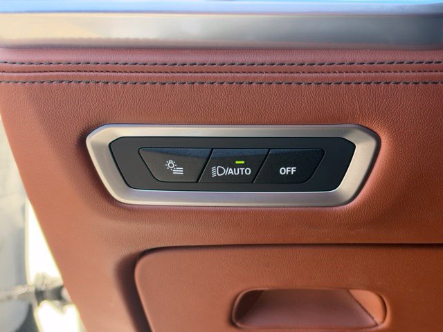 Certified 2025 BMW X7 M60i AWD/4WD image 16