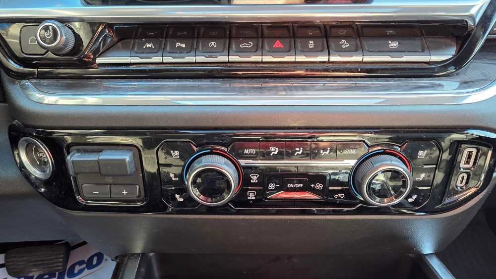 Used 2023 Chevrolet Silverado 1500 LTZ image 17