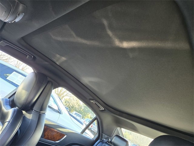 Used 2017 Lincoln Continental Reserve w/ Technology Package image 16