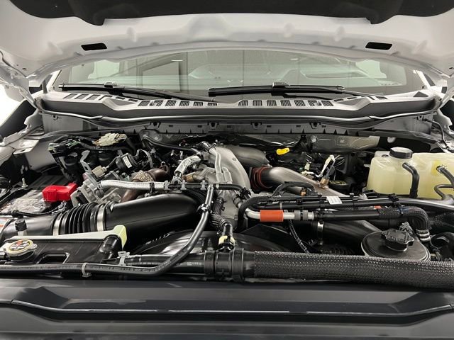 Used 2025 Ford F450 Platinum w/ FX4 Off-Road Package image 59